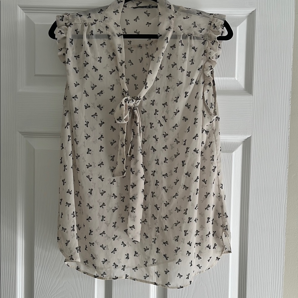 Women's Cream and Black Top